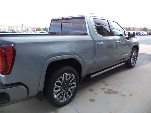 Used 2024 GMC Sierra 1500 Denali Ultimate image 6