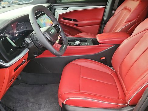 Used 2024 Jeep Wagoneer Launch Edition image 7