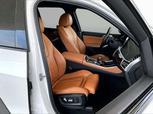 Used 2021 BMW X5 sDrive40i w/ M Sport Package RWD image 8