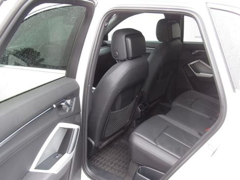 Used 2022 Audi Q3 2.0T Premium w/ Convenience Package AWD/4WD image 14