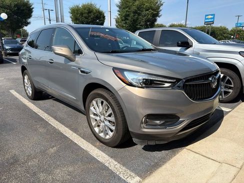 Used 2019 Buick Enclave Essence FWD image 1