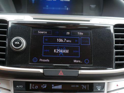 Used 2015 Honda Accord Touring image 27