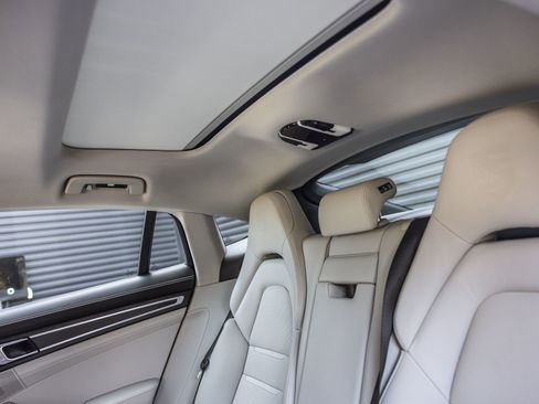 Certified 2023 Porsche Panamera Platinum Edition RWD image 19