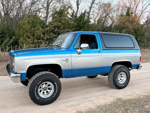 Used 1988 Chevrolet Blazer 4WD image 1