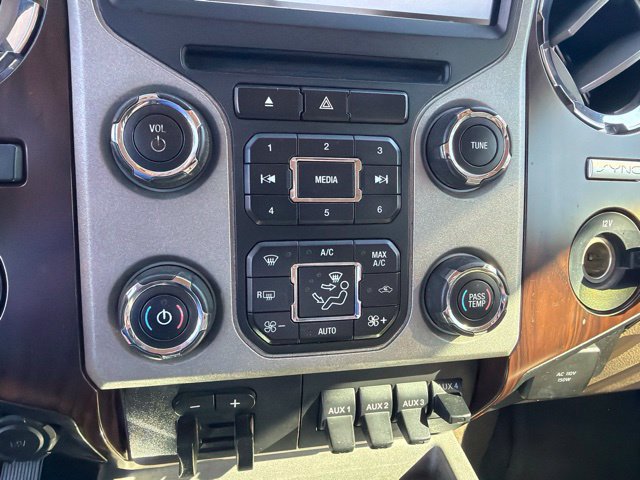 Used 2015 Ford F250 Lariat w/ Lariat Ultimate Package AWD/4WD image 10