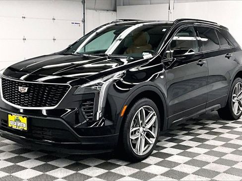 Used 2023 Cadillac XT4 Sport image 10