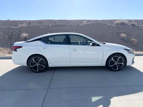 Used 2024 Nissan Altima 2.5 SR FWD image 4