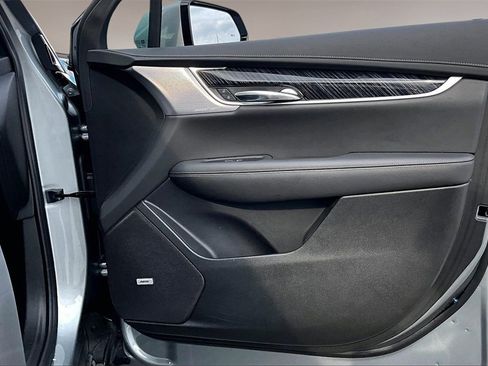 Certified 2025 Cadillac XT6 Premium Luxury image 19
