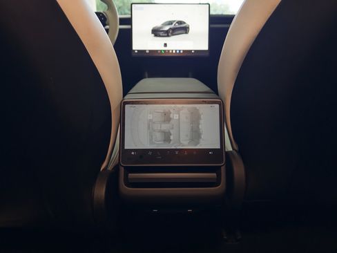 Used 2025 Tesla Model 3 Performance AWD/4WD image 19