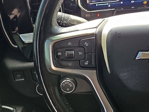 Used 2023 Chevrolet Silverado 1500 LT AWD/4WD image 17