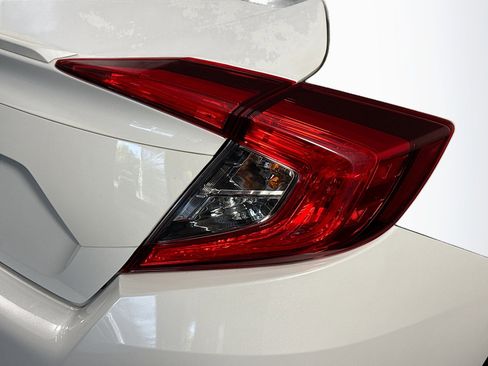 Used 2019 Honda Civic EX image 34