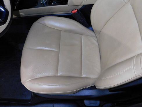 Used 2021 Lincoln Corsair Reserve image 37