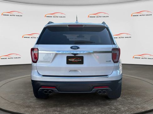Used 2018 Ford Explorer Platinum AWD/4WD image 9
