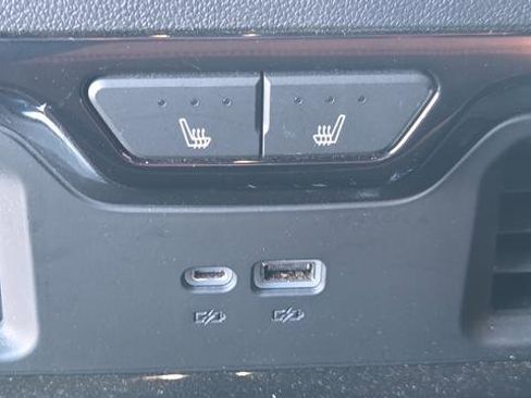 Used 2023 GMC Sierra 1500 AT4 w/ AT4 Premium Package image 29