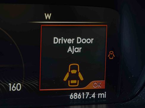 Used 2018 Lincoln Continental Reserve image 10