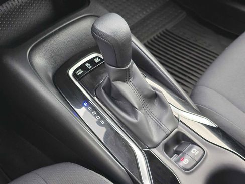 Used 2022 Toyota Corolla LE image 36