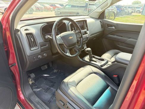 Used 2020 Chevrolet Colorado Z71 AWD/4WD image 2