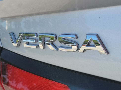 Used 2022 Nissan Versa SR w/ Trunk Package FWD image 6