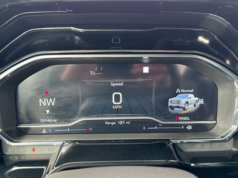 Used 2022 GMC Sierra 1500 Elevation image 29