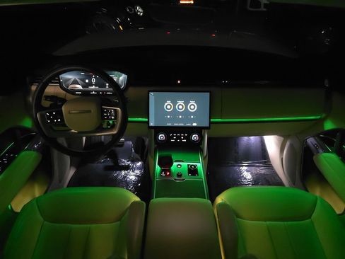 Used 2023 Land Rover Range Rover SE image 60