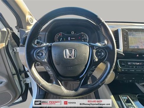 Used 2016 Honda Pilot Touring image 17