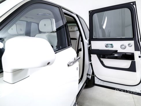 Certified 2025 Rolls-Royce Cullinan image 18