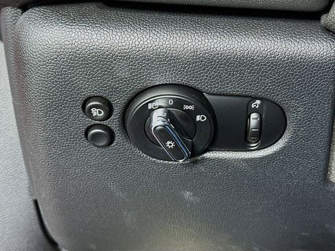 Used 2022 MINI Cooper SE image 16