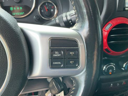 Used 2015 Jeep Wrangler Unlimited Sport AWD/4WD image 12