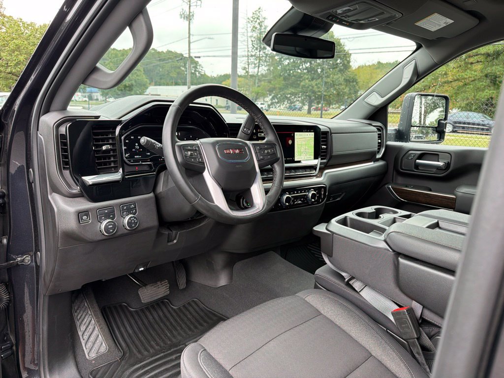Used 2025 GMC Sierra 2500 SLE AWD/4WD image 8