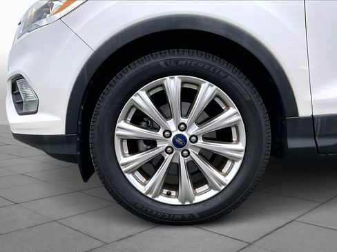 Used 2017 Ford Escape Titanium image 10