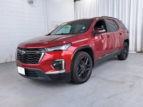 Used 2022 Chevrolet Traverse Premier w/ Redline Edition AWD/4WD image 2