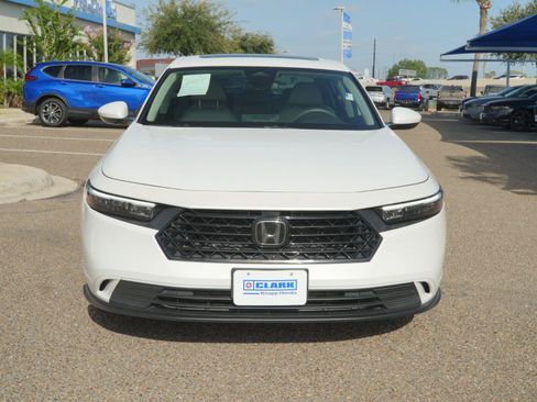 Used 2024 Honda Accord EX image 2