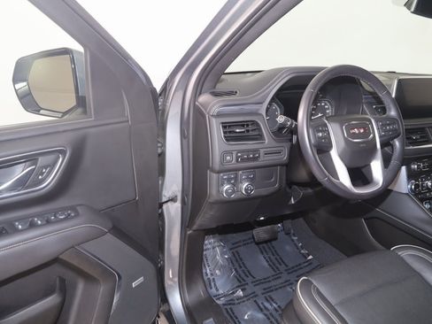 Used 2021 GMC Yukon SLT image 44