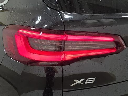 Used 2023 BMW X5 xDrive40i w/ Premium Package AWD/4WD image 32