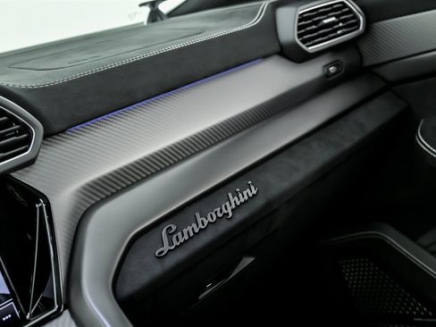 Used 2024 Lamborghini Urus Performante image 40