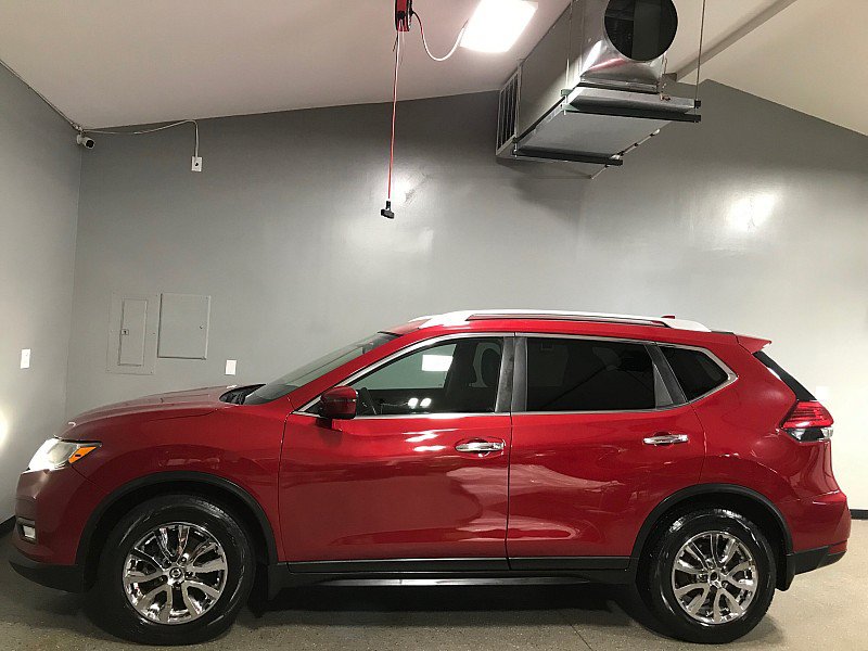 Used 2017 Nissan Rogue SV FWD image 6
