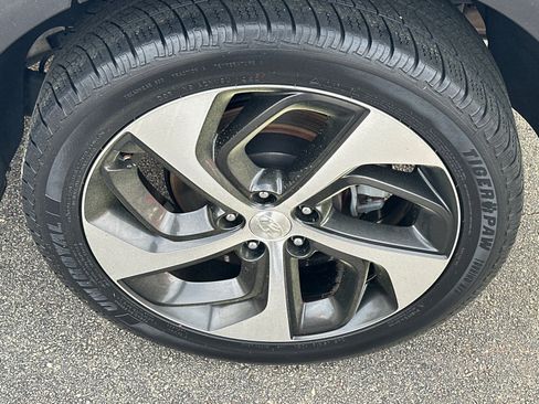 Used 2018 Hyundai Tucson Value w/ Cargo Package image 16