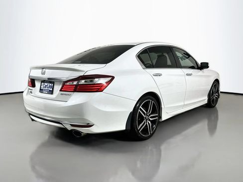 Used 2017 Honda Accord Sport image 8
