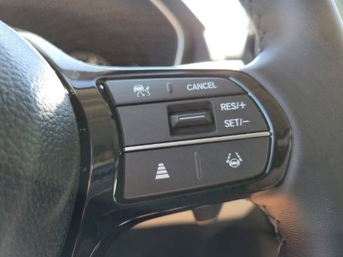 Used 2025 Honda Pilot EX-L image 19