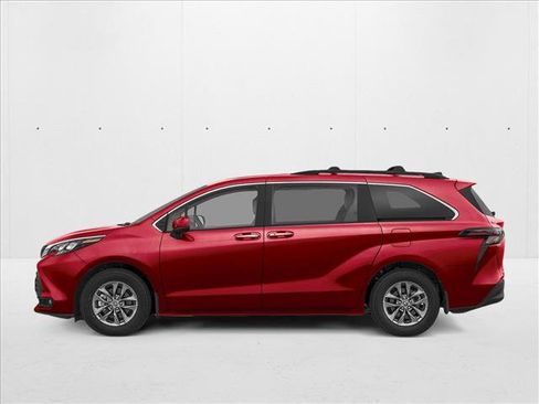New 2026 Toyota Sienna XLE AWD/4WD image 3