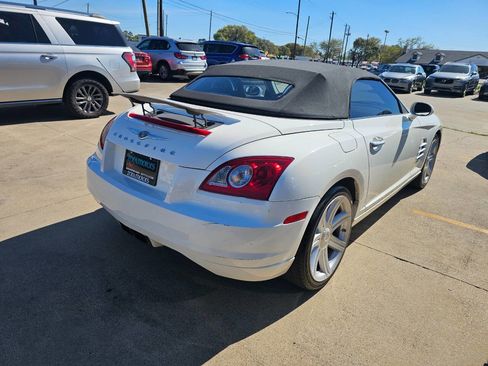 Used 2006 Chrysler Crossfire Limited image 4