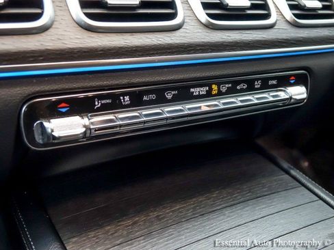 Used 2020 Mercedes-Benz GLS 450 4MATIC image 27