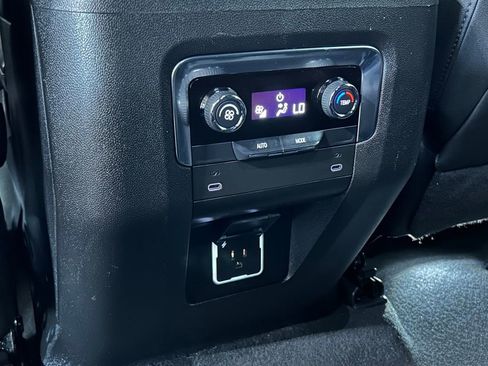 Used 2025 Chevrolet Suburban LT image 53