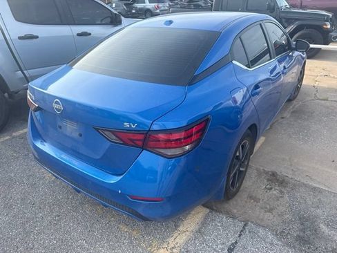 Used 2024 Nissan Sentra SV FWD image 3