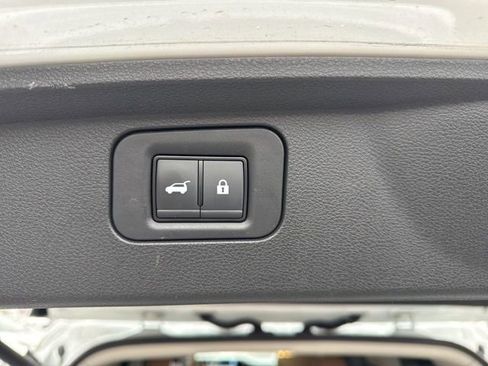 Certified 2025 INFINITI QX80 Sensory image 18