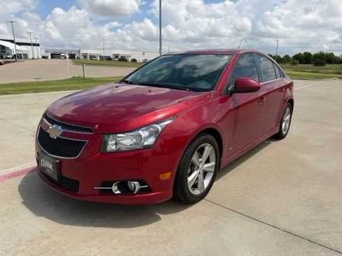 Used 2014 Chevrolet Cruze LT w/ Sun, Sound and Sport Package FWD image 9