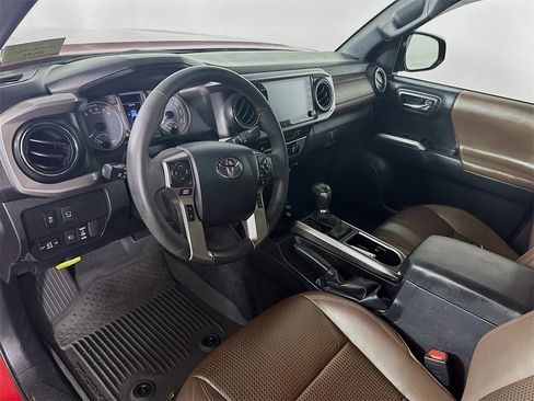 Used 2023 Toyota Tacoma Limited image 30