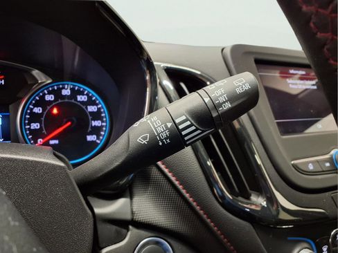 Used 2023 Chevrolet Equinox RS image 18