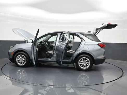 Used 2024 Chevrolet Equinox LS FWD image 33