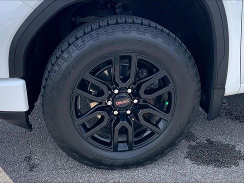Used 2025 GMC Sierra 1500 Elevation AWD/4WD image 9